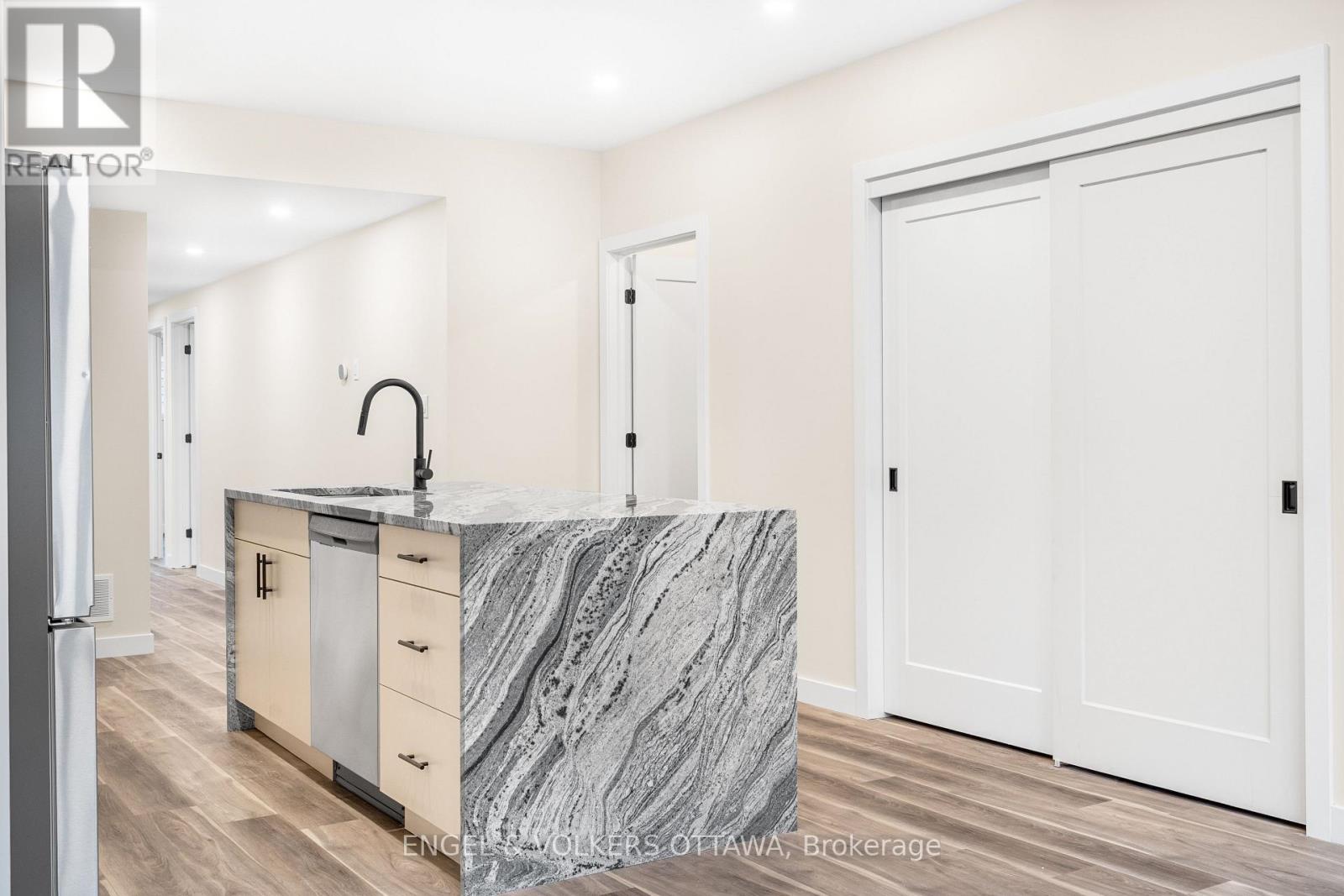 C - 195 Hopewell Avenue, Ottawa, Ontario  K1S 2Z4 - Photo 7 - X12698612