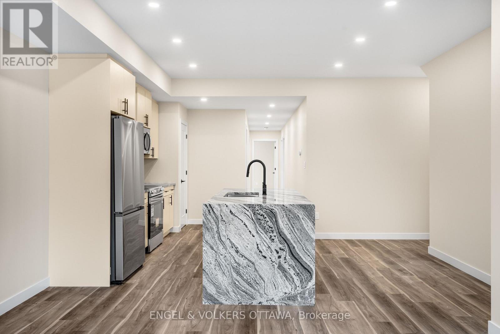 B - 193 Hopewell Avenue, Ottawa, Ontario  K1S 2Z4 - Photo 6 - X12698618