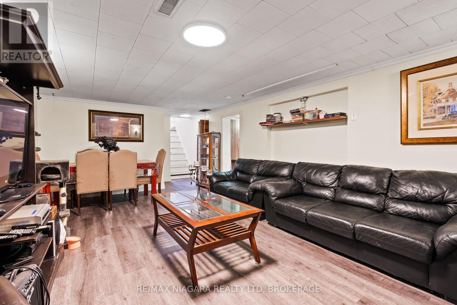 204 Hildred Street, Welland (Lincoln/crowland), Ontario  L3B 1N1 - Photo 19 - X12698550