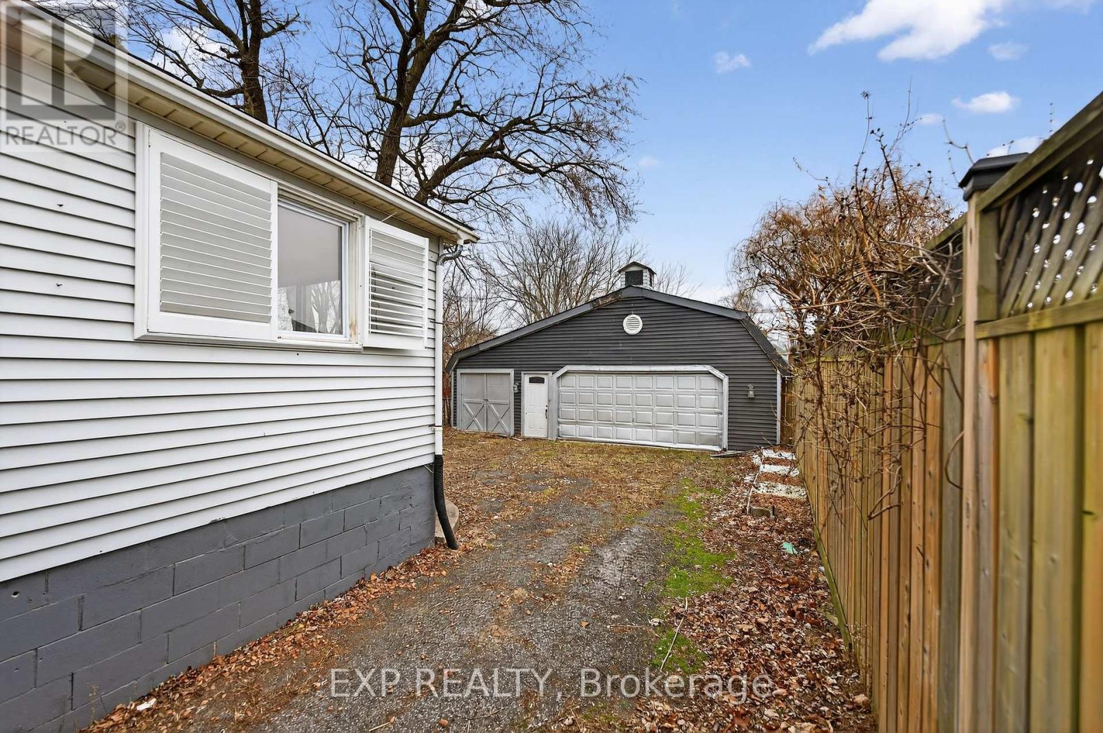 4576 Fourth Avenue, Niagara Falls, Ontario  L2E 4N6 - Photo 42 - X12698582