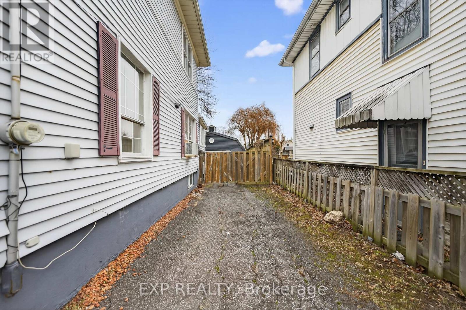 4576 Fourth Avenue, Niagara Falls, Ontario  L2E 4N6 - Photo 43 - X12698582