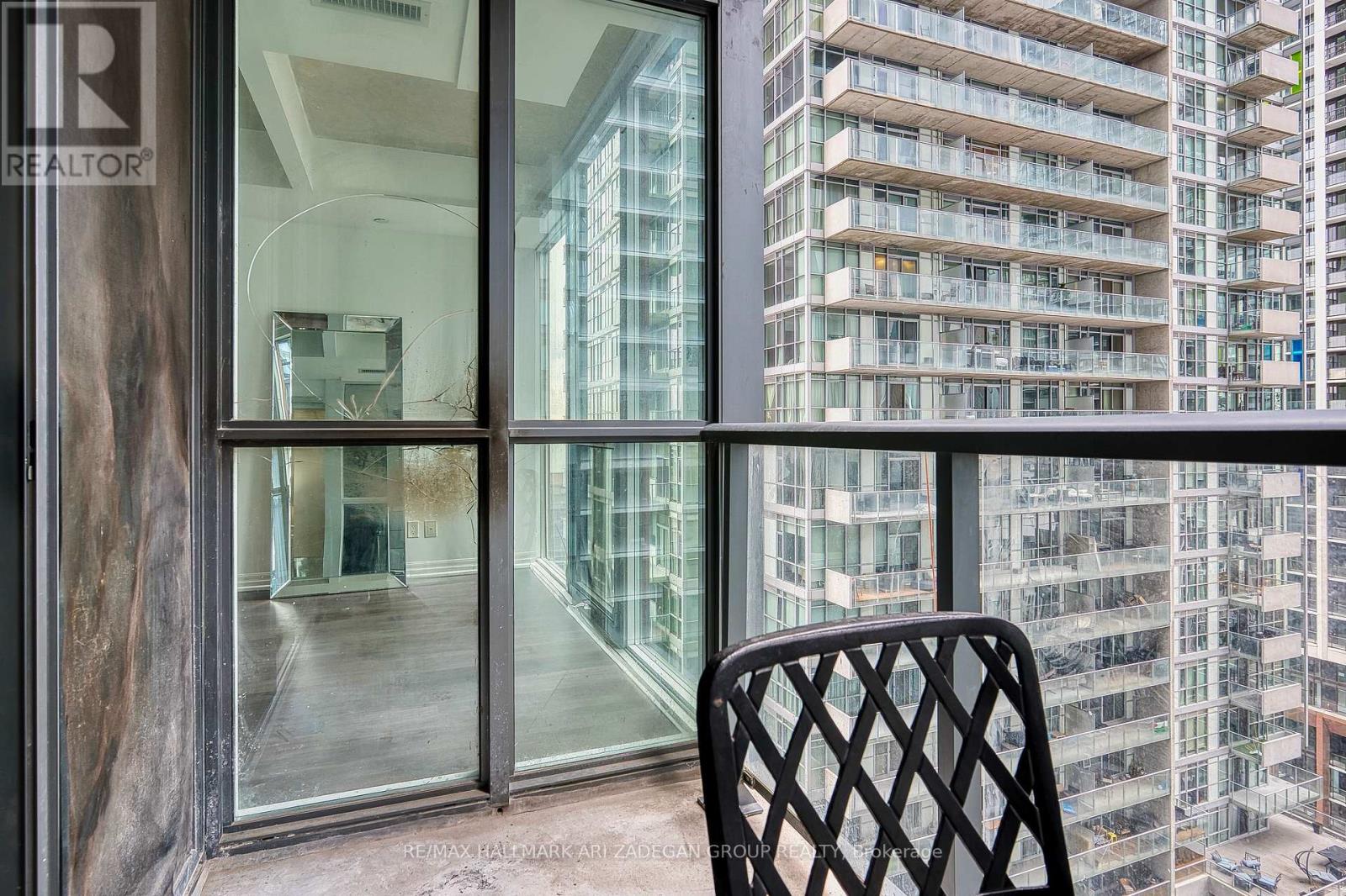 1701 - 88 Blue Jays Way, Toronto, Ontario  M5V 2G3 - Photo 23 - C12571100