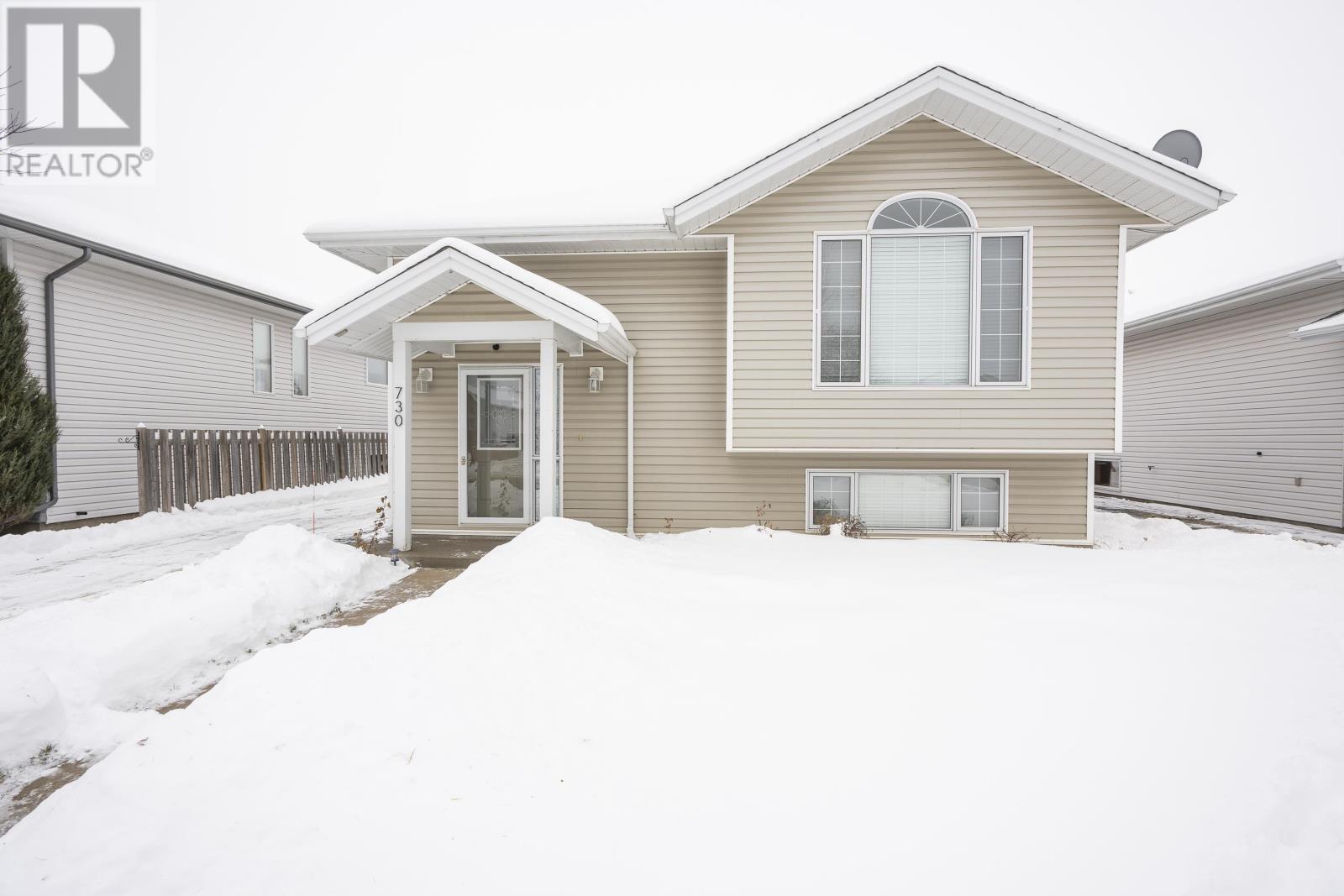 730 Porcupine BLVD, Thunder Bay, Ontario