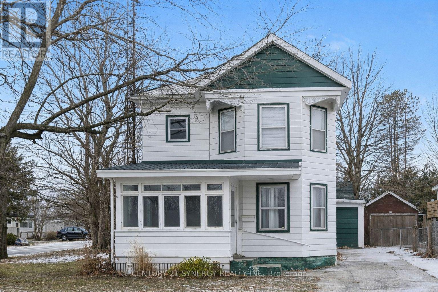 82 Abel Street, Smiths Falls, Ontario  K7A 4M5 - Photo 2 - X12602354