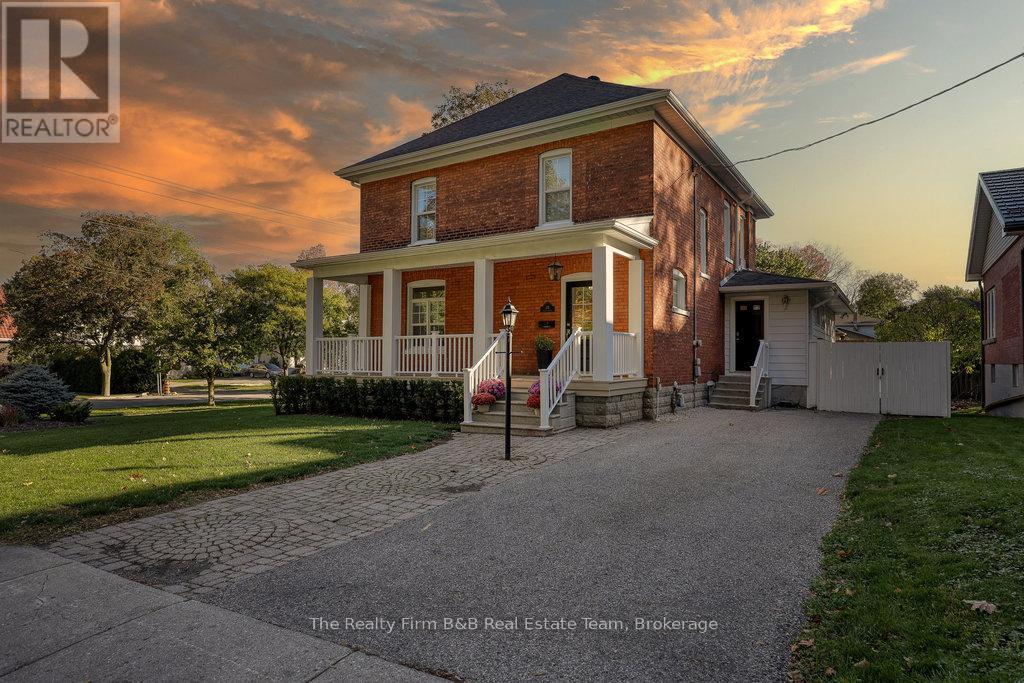 174 Light Street, Woodstock, Ontario  N4S 6H4 - Photo 1 - X12472133