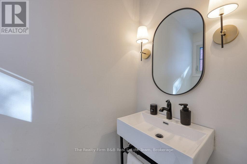 174 Light Street, Woodstock, Ontario  N4S 6H4 - Photo 27 - X12472133