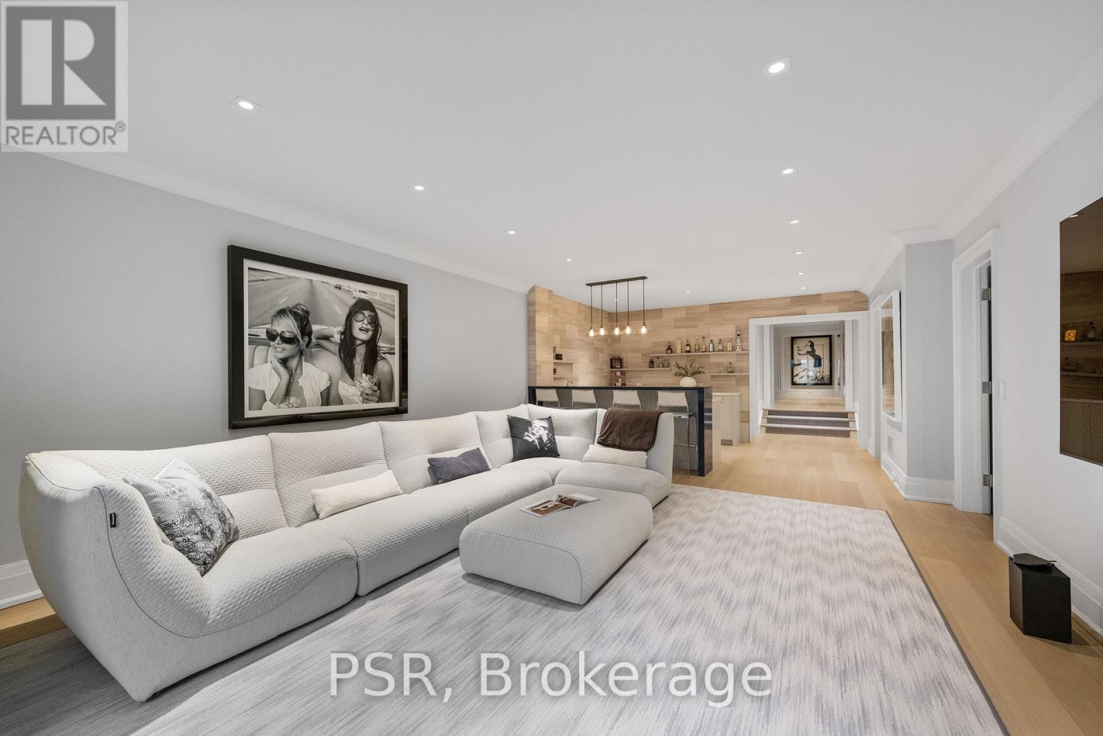 221 Dunvegan Road, Toronto, Ontario  M5P 2P3 - Photo 19 - C12698606