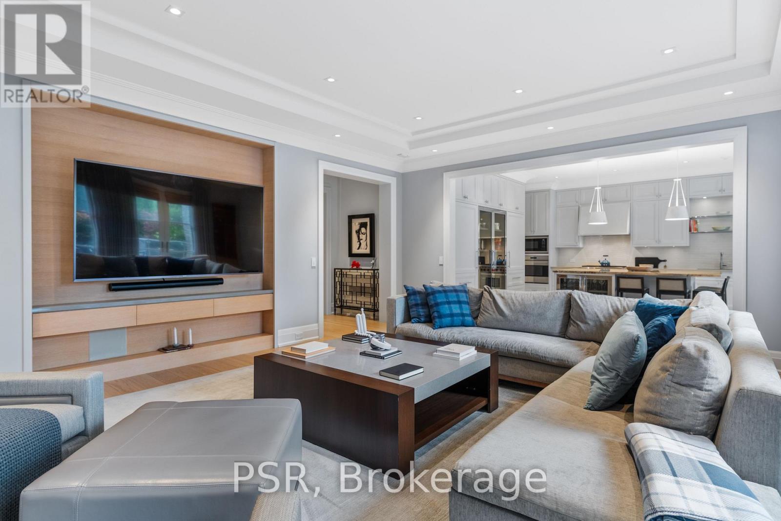 221 Dunvegan Road, Toronto, Ontario  M5P 2P3 - Photo 5 - C12698606