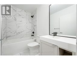 902 - 250 LAWRENCE AVENUE, Toronto, Ontario