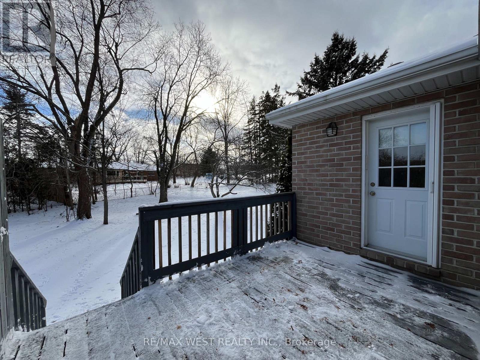 25 Norman Avenue, King (Nobleton), Ontario  L0G 1N0 - Photo 8 - N12698564
