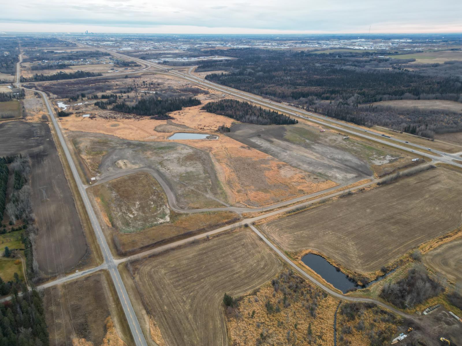 Yellowhead Trail, Parkland County, Alberta  T7X 6M6 - Photo 2 - 43879653