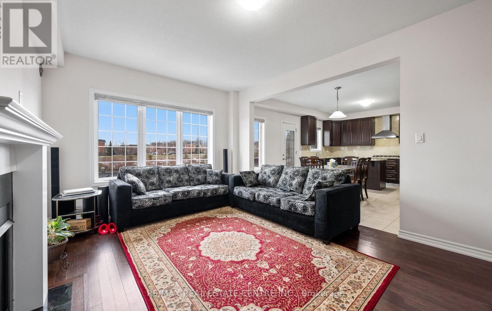 44 Hammerhead Road, Brampton, Ontario  L7A 4P9 - Photo 10 - W12698538