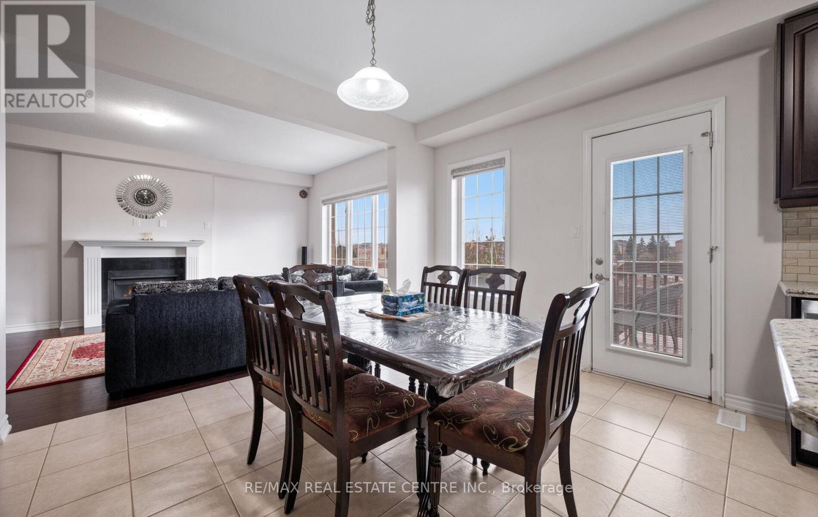 44 Hammerhead Road, Brampton, Ontario  L7A 4P9 - Photo 13 - W12698538