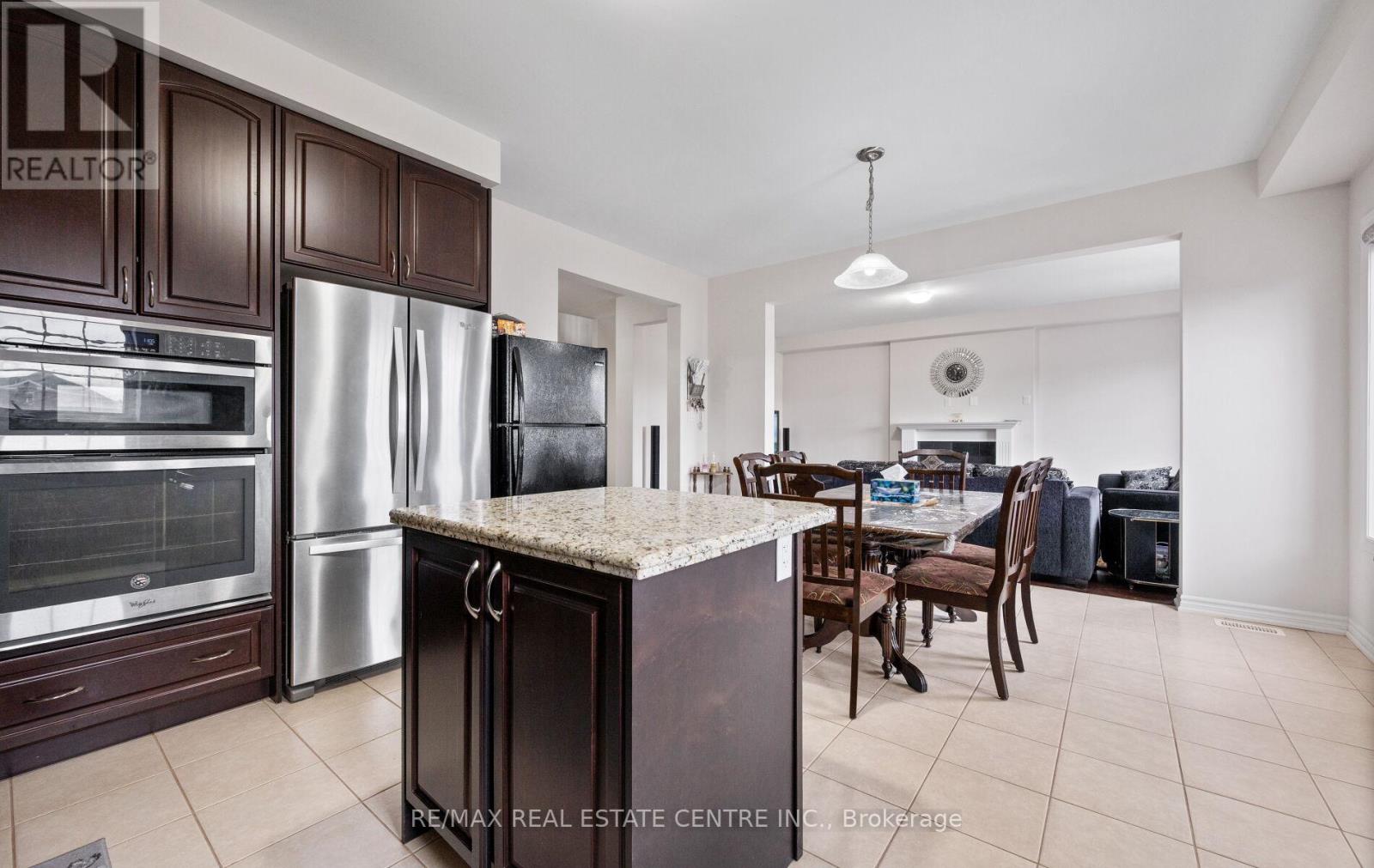 44 Hammerhead Road, Brampton, Ontario  L7A 4P9 - Photo 18 - W12698538