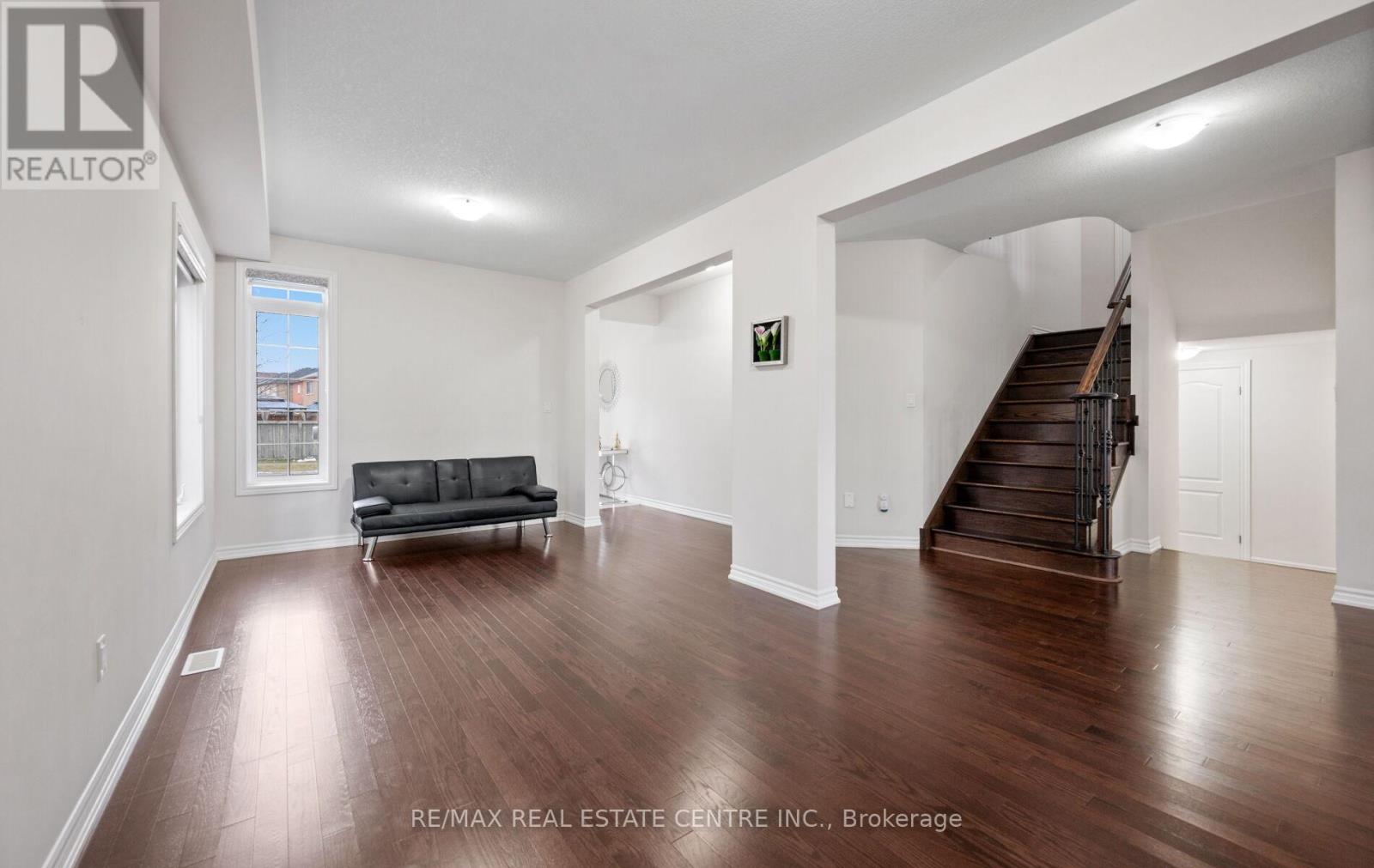 44 Hammerhead Road, Brampton, Ontario  L7A 4P9 - Photo 7 - W12698538