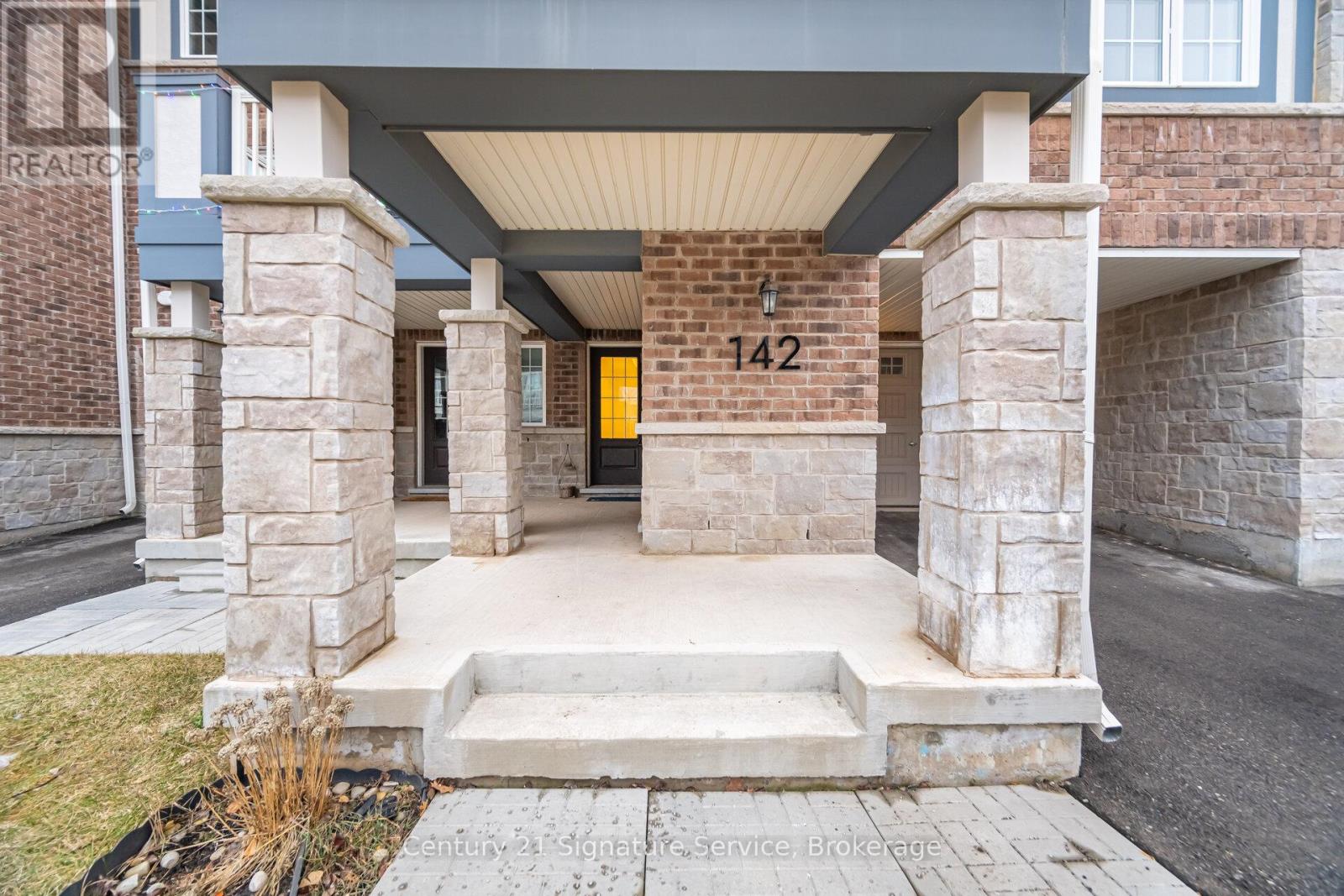 142 Christopher Road, Oakville, Ontario  L6H 0Y2 - Photo 4 - W12698542