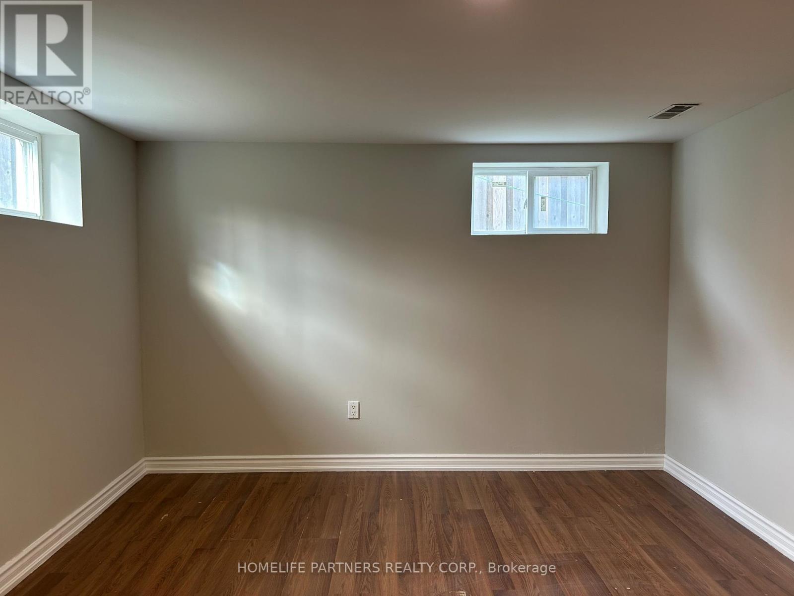 Lower - 40 Strathavon Drive, Toronto, Ontario  M9V 2H6 - Photo 16 - W12698556