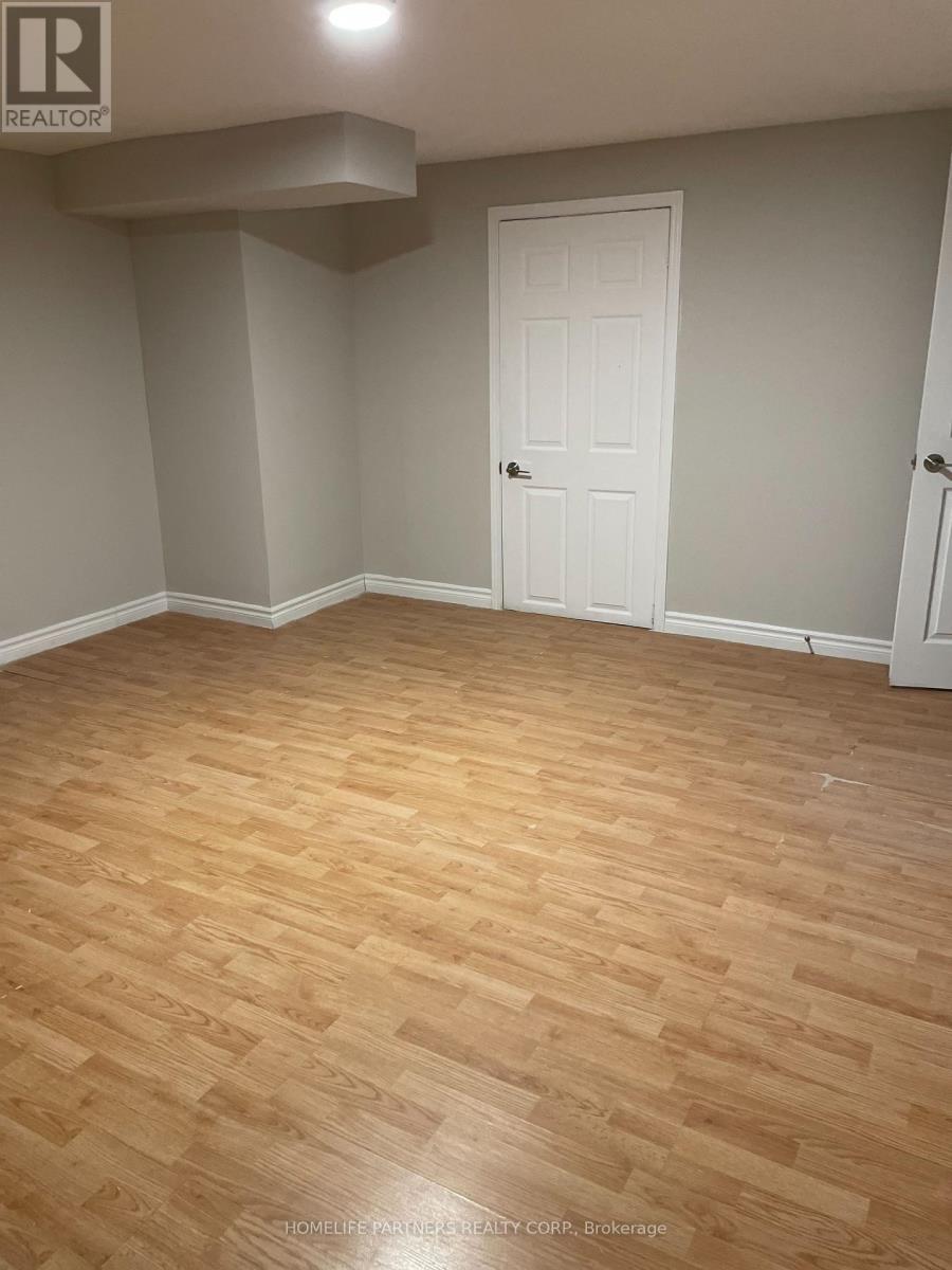 Lower - 40 Strathavon Drive, Toronto, Ontario  M9V 2H6 - Photo 21 - W12698556