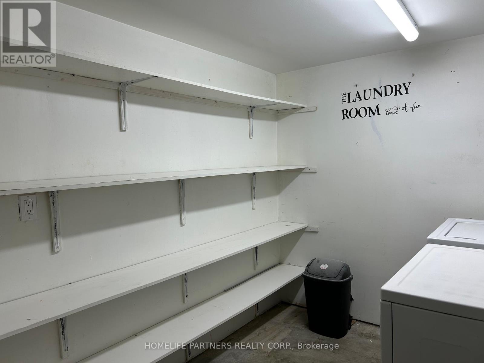 Lower - 40 Strathavon Drive, Toronto, Ontario  M9V 2H6 - Photo 24 - W12698556