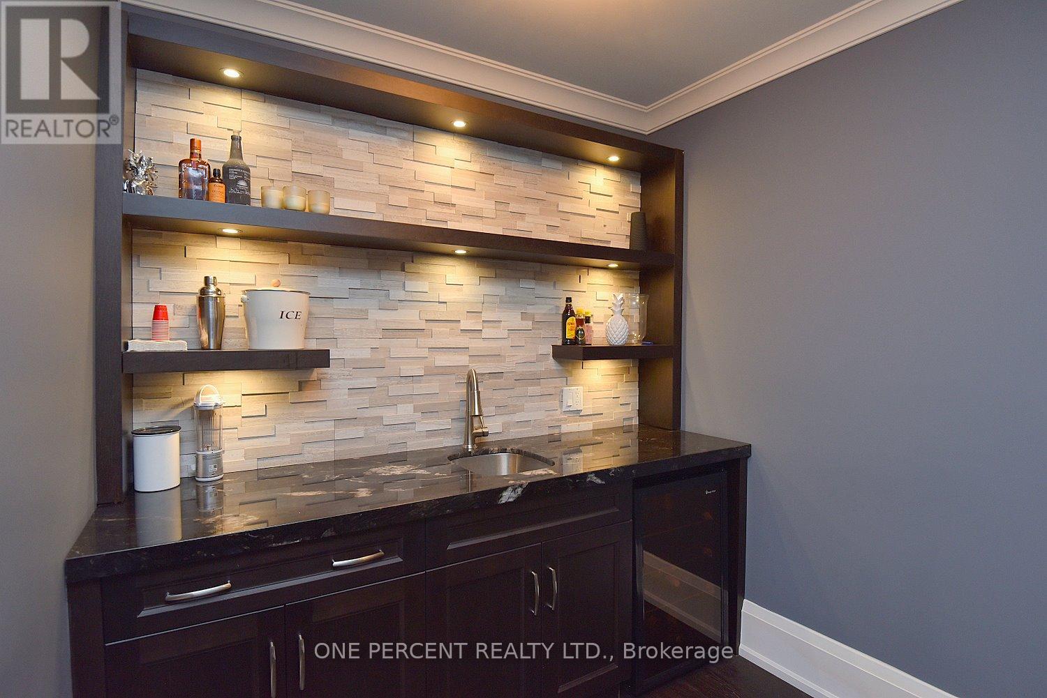 4180 Lakeshore Road, Burlington, Ontario  L7L 1A4 - Photo 34 - W12698560