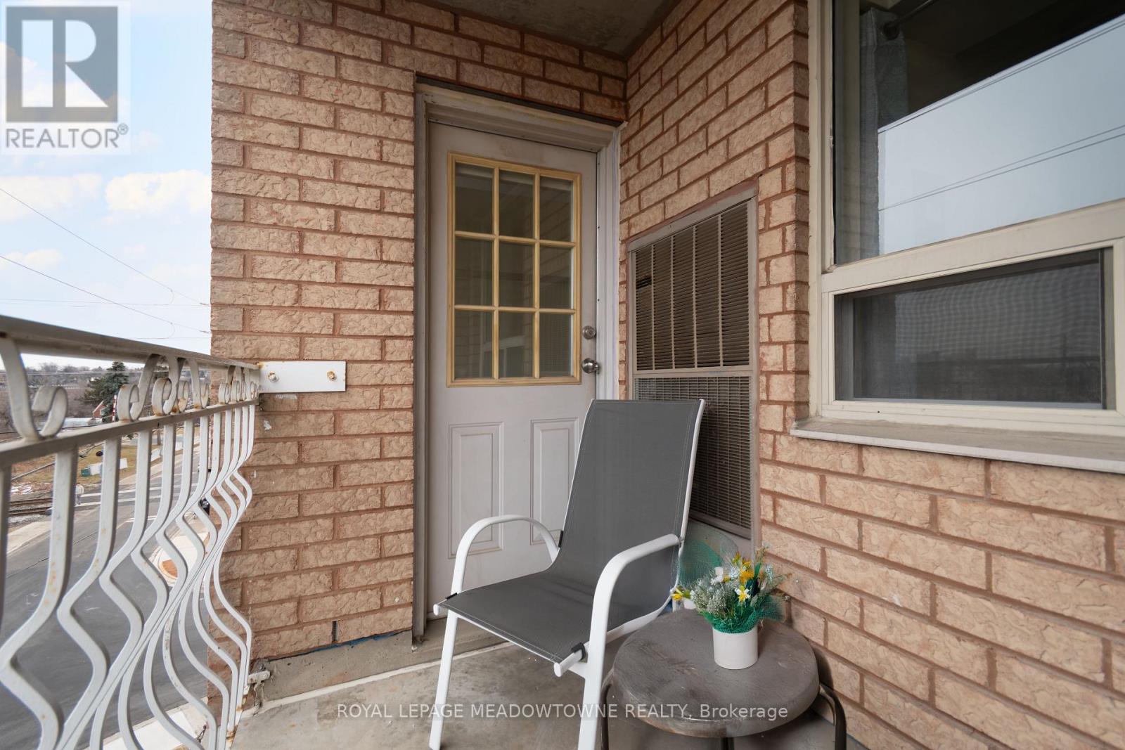 404 - 32 Tannery Street, Mississauga, Ontario  L5M 6T6 - Photo 12 - W12698572