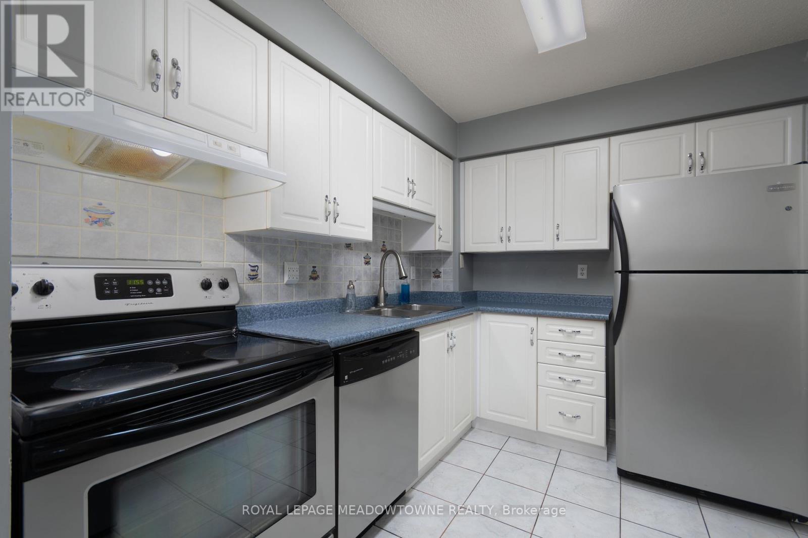 404 - 32 Tannery Street, Mississauga, Ontario  L5M 6T6 - Photo 16 - W12698572