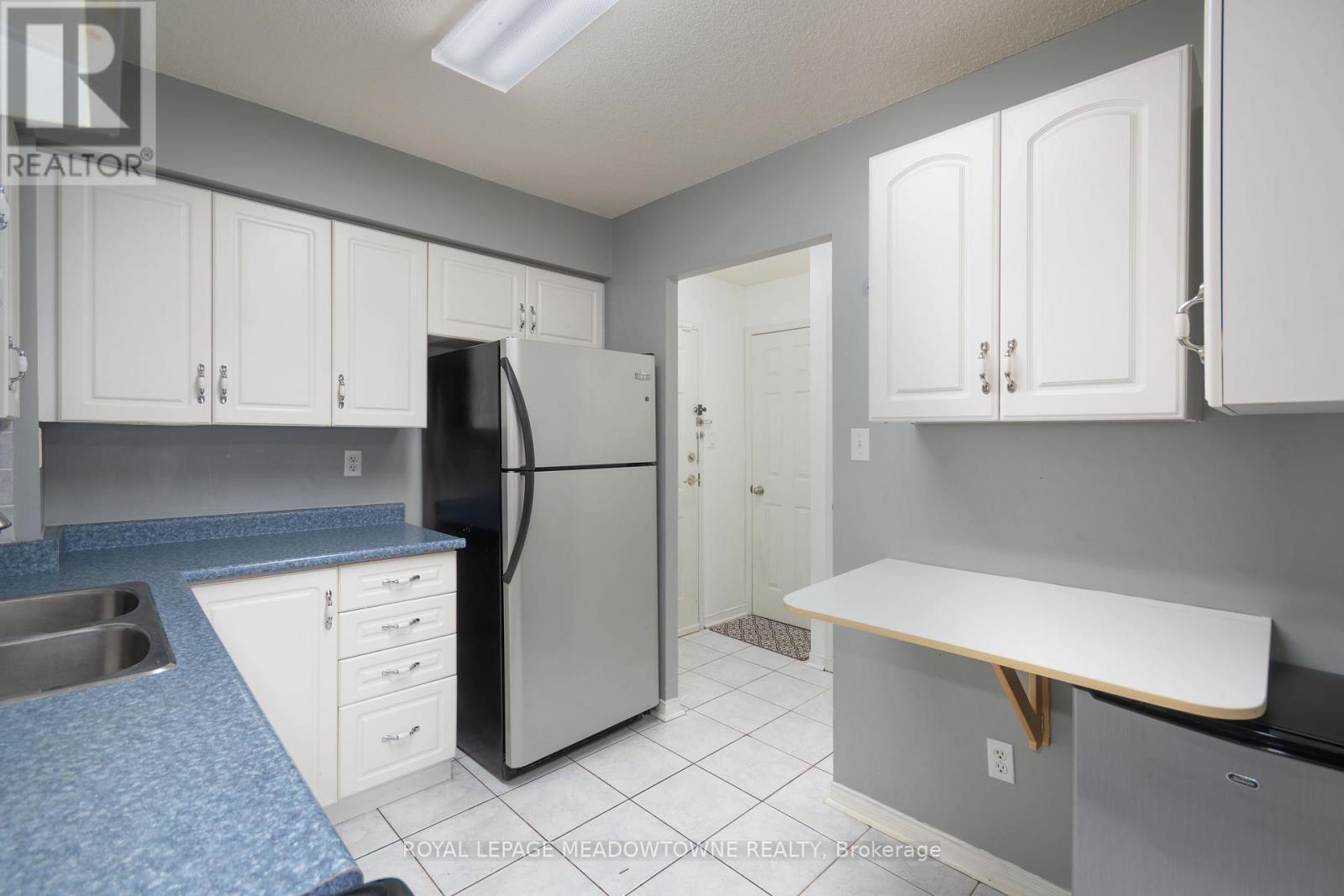 404 - 32 Tannery Street, Mississauga, Ontario  L5M 6T6 - Photo 17 - W12698572