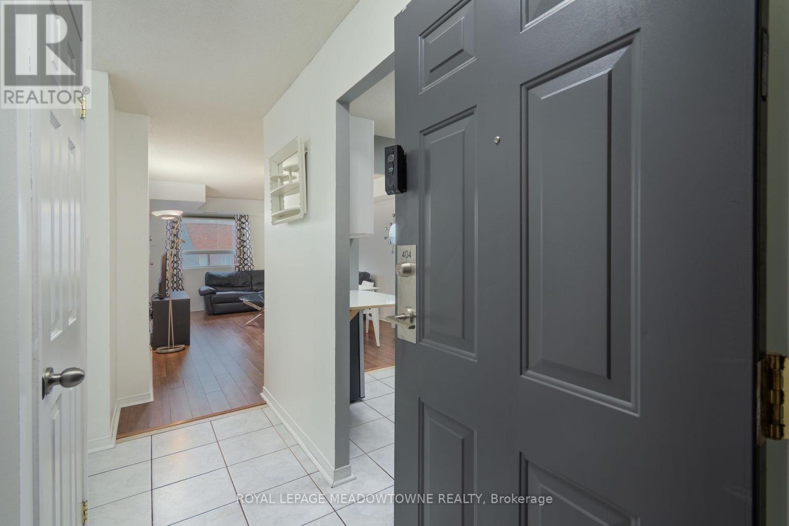 404 - 32 Tannery Street, Mississauga, Ontario  L5M 6T6 - Photo 7 - W12698572