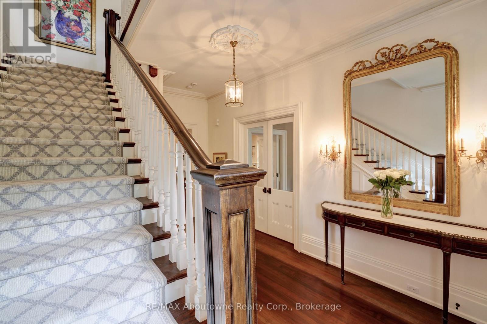 350 King Street, Oakville, Ontario  L6J 1C2 - Photo 22 - W12698652