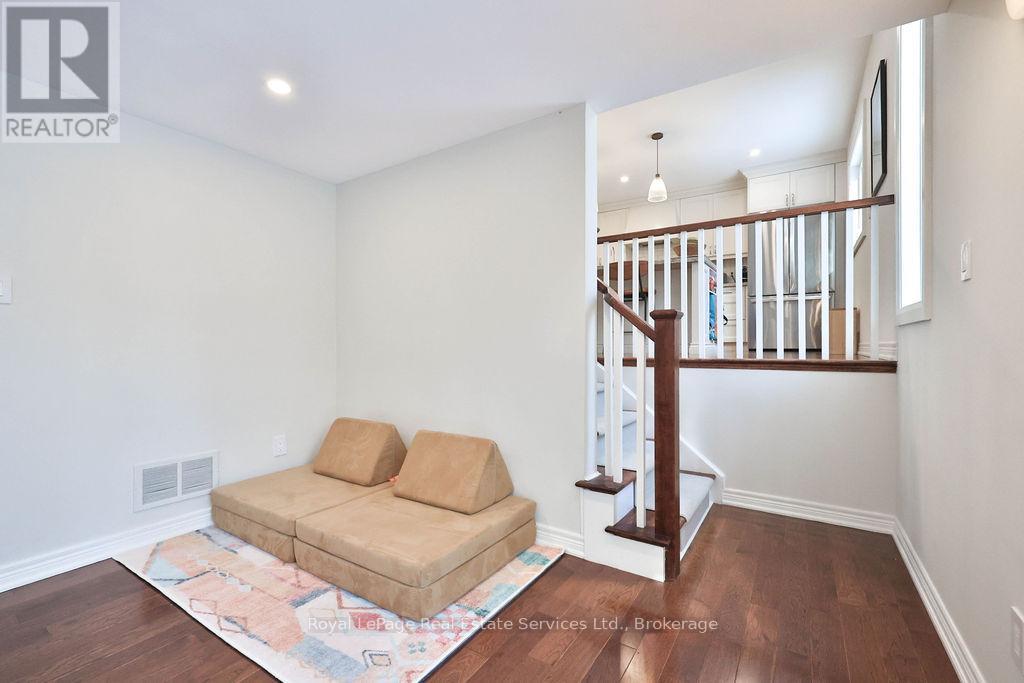 482 Anthony Drive, Oakville, Ontario  L6J 2K5 - Photo 13 - W12698684