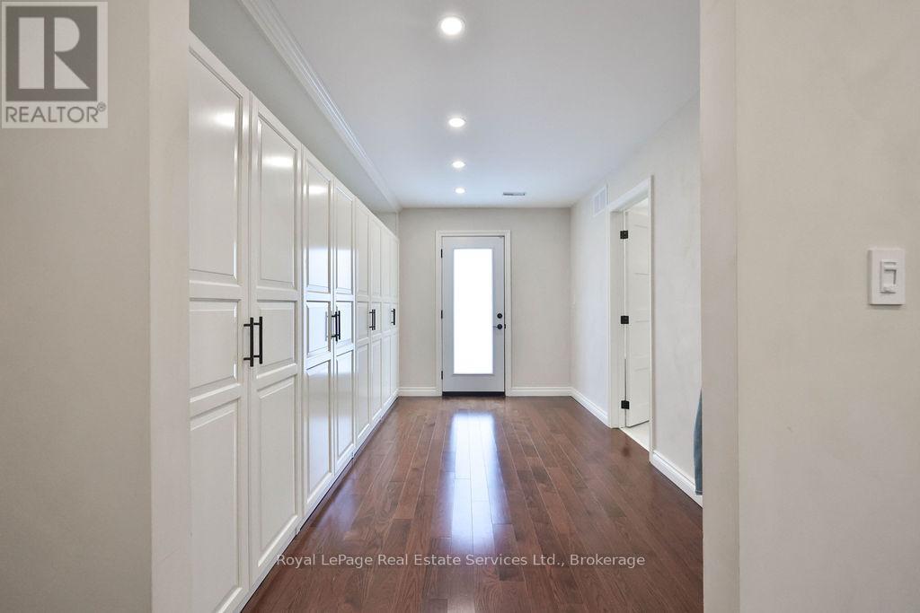 482 Anthony Drive, Oakville, Ontario  L6J 2K5 - Photo 18 - W12698684