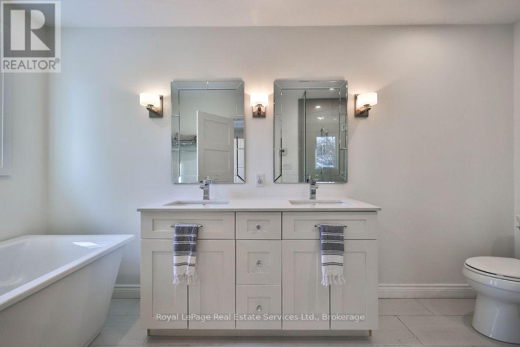 482 Anthony Drive, Oakville, Ontario  L6J 2K5 - Photo 19 - W12698684