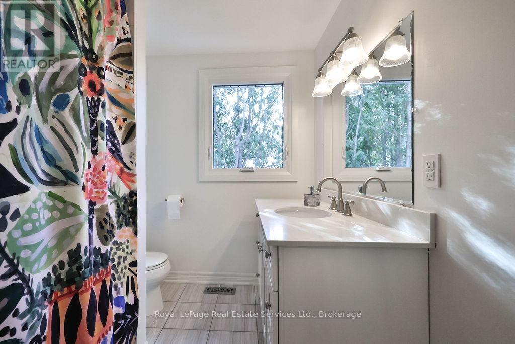 482 Anthony Drive, Oakville, Ontario  L6J 2K5 - Photo 30 - W12698684