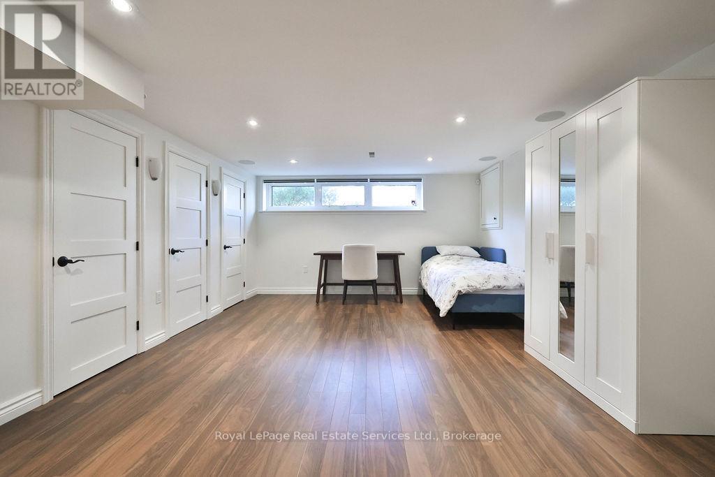 482 Anthony Drive, Oakville, Ontario  L6J 2K5 - Photo 32 - W12698684