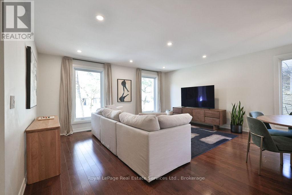 482 Anthony Drive, Oakville, Ontario  L6J 2K5 - Photo 8 - W12698684