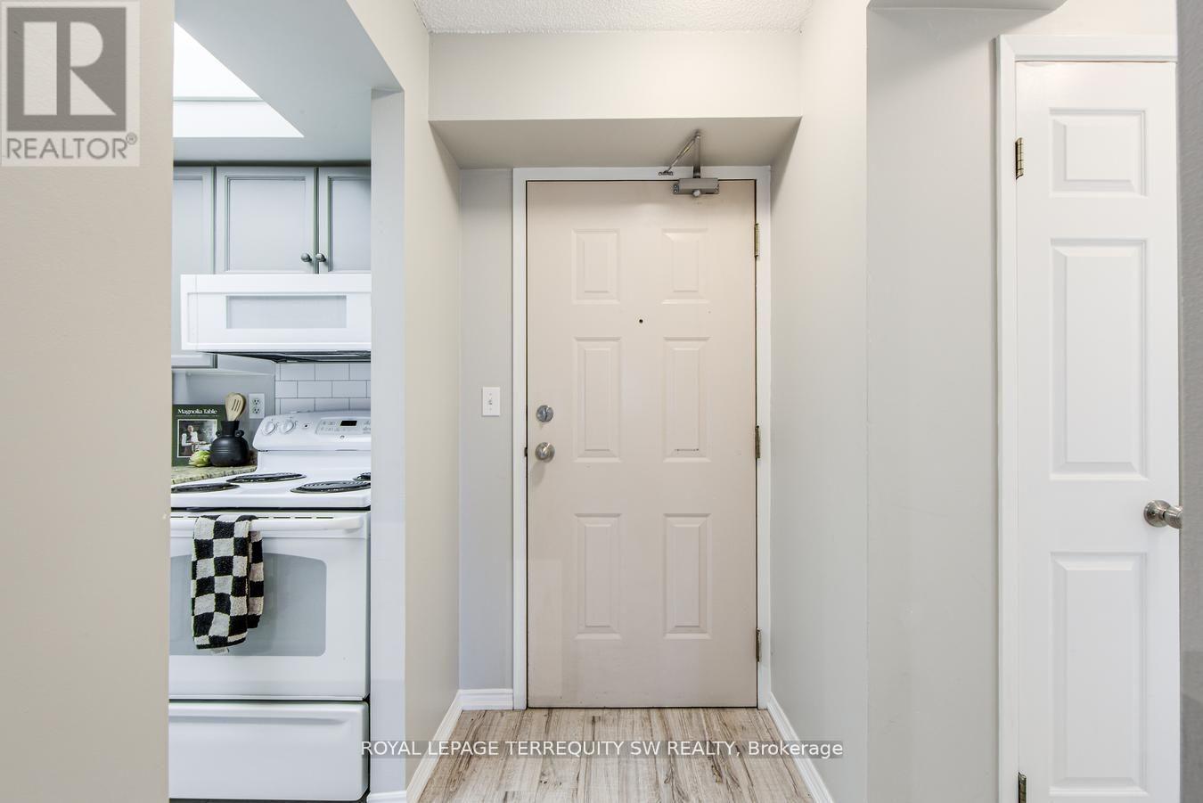 933 - 222 The Esplanade, Toronto, Ontario  M5A 4M8 - Photo 21 - C12680644