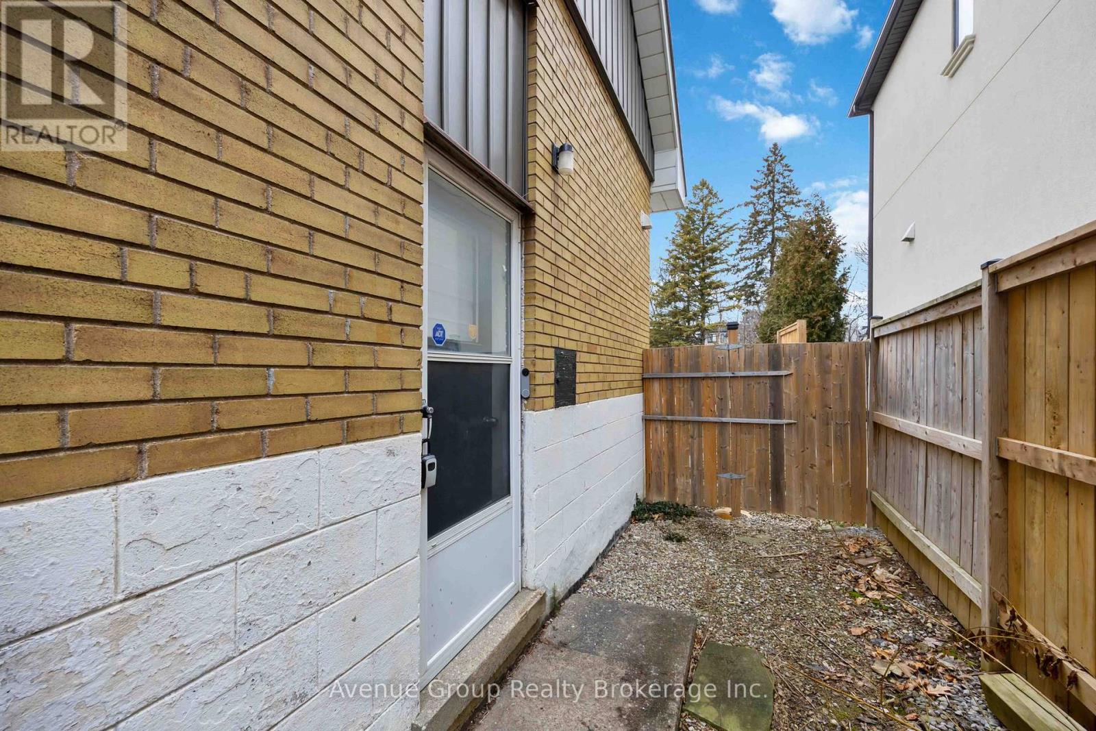Lower - 190 Northwood Drive, Toronto, Ontario  M2M 2K4 - Photo 13 - C12691364