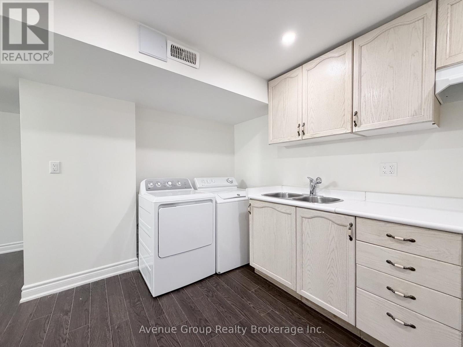 Lower - 190 Northwood Drive, Toronto, Ontario  M2M 2K4 - Photo 9 - C12691364