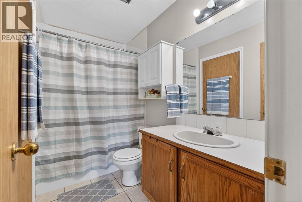 139 Castledale Way Ne, Calgary, Alberta  T3J 2A4 - Photo 17 - A2278900