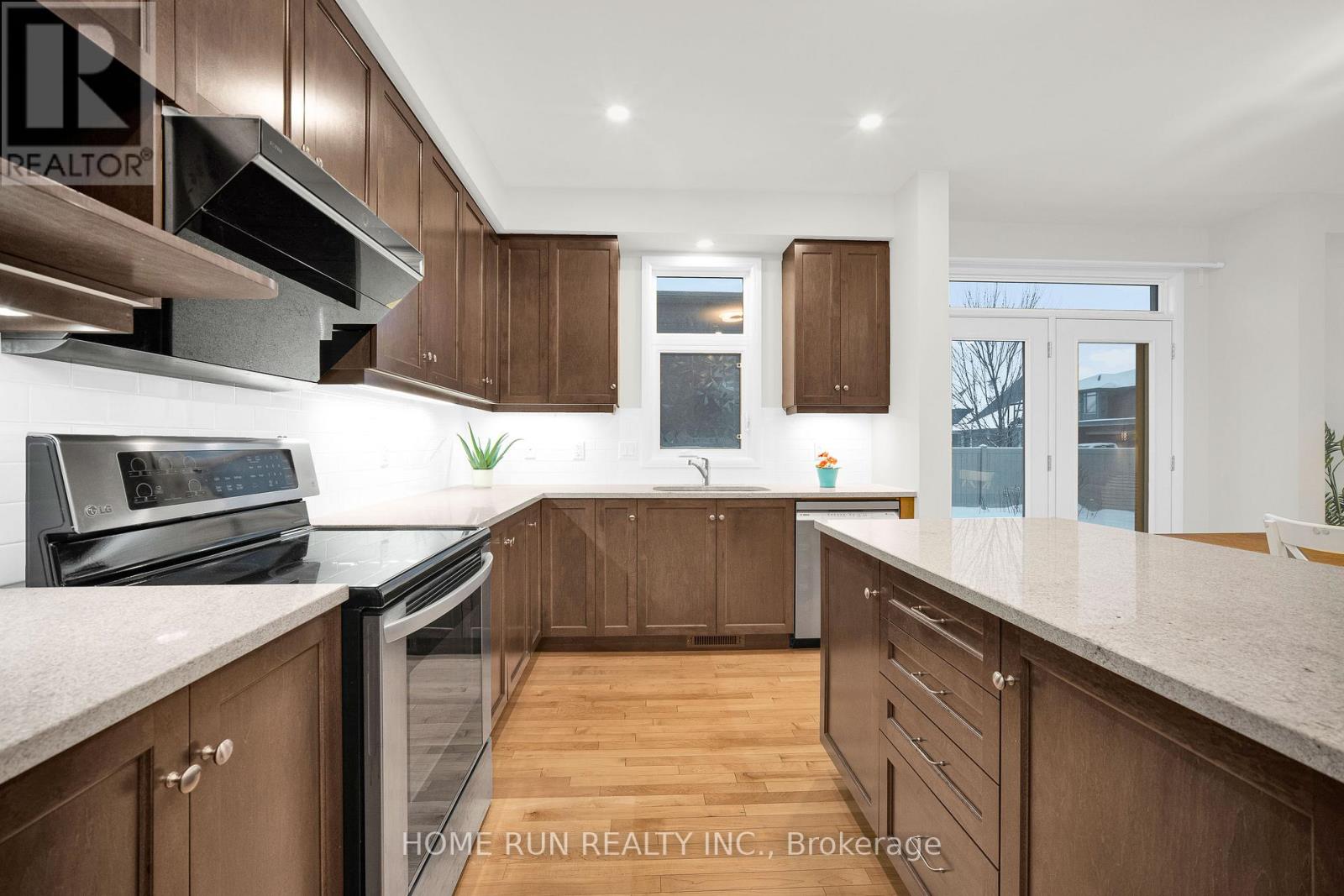 100 Lochhouse Walk, Ottawa, Ontario  K2J 6A4 - Photo 18 - X12670420