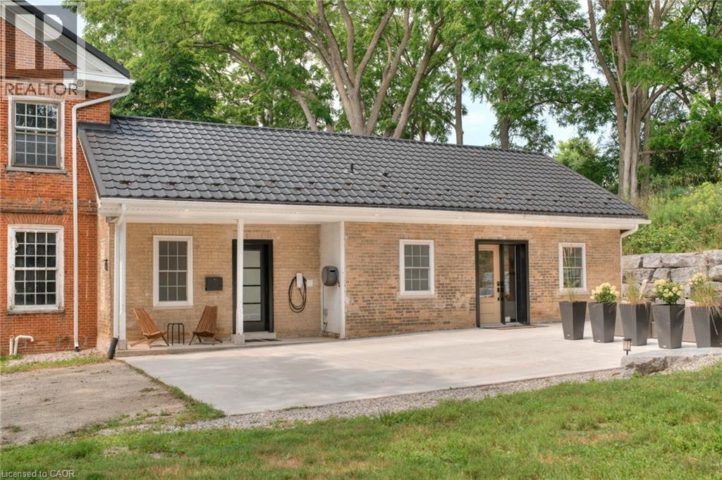 38 Shirk Place, Kitchener, Ontario  N2K 1R4 - Photo 5 - 40798294