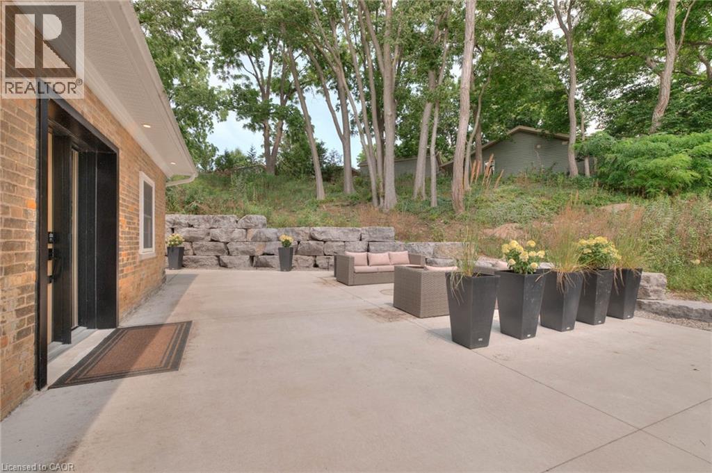 38 Shirk Place, Kitchener, Ontario  N2K 1R4 - Photo 31 - 40798273