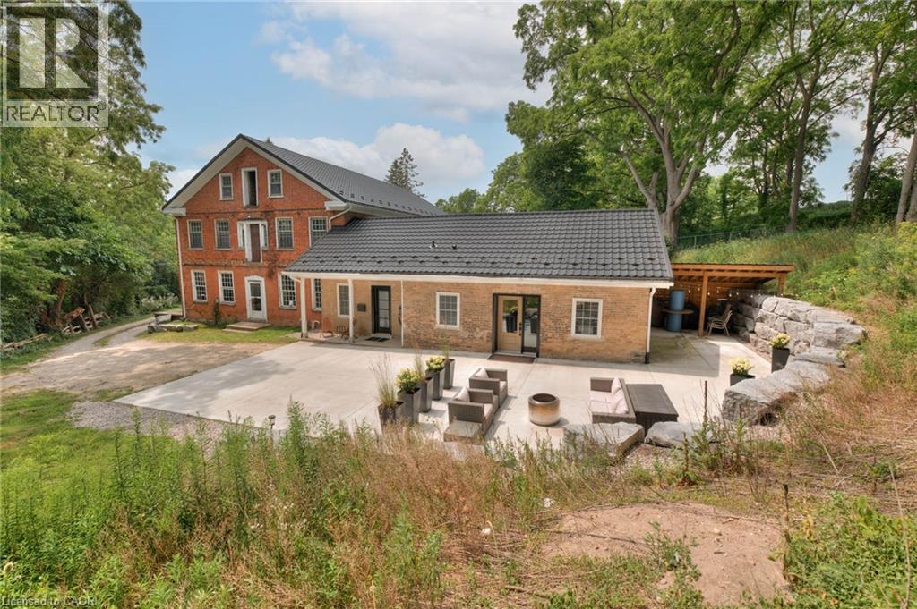 38 Shirk Place, Kitchener, Ontario  N2K 1R4 - Photo 4 - 40798273