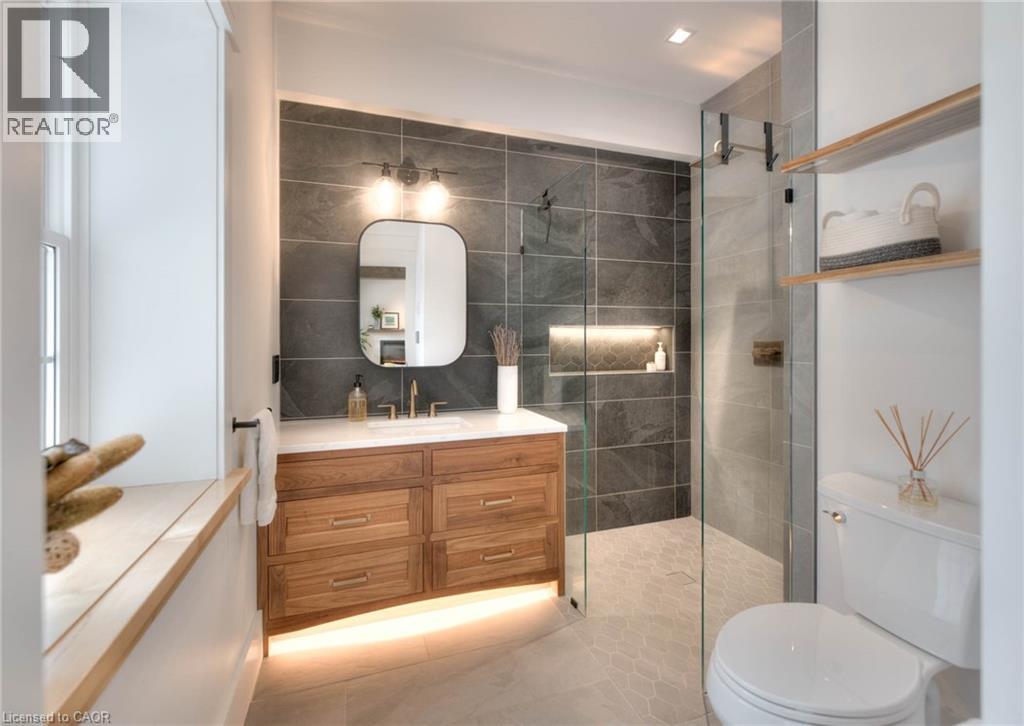 38 Shirk Place, Kitchener, Ontario  N2K 1R4 - Photo 8 - 40798273