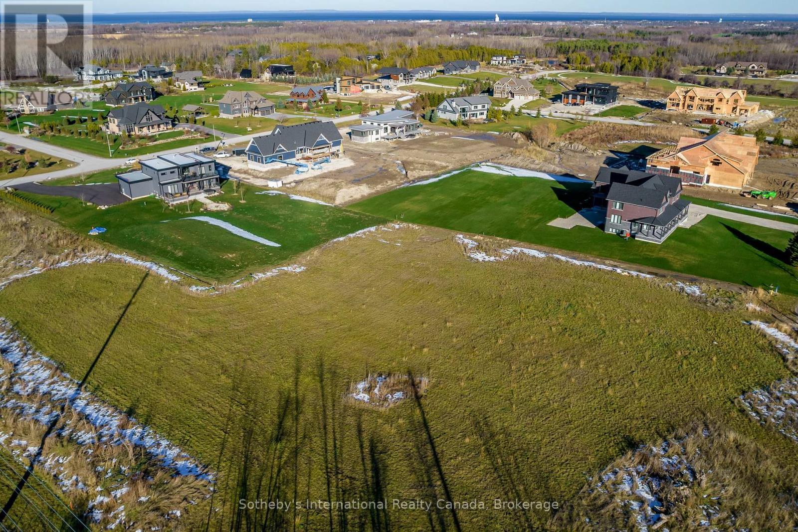 19 Raintree Court, Clearview, Ontario  L9Y 0K2 - Photo 5 - S12698834