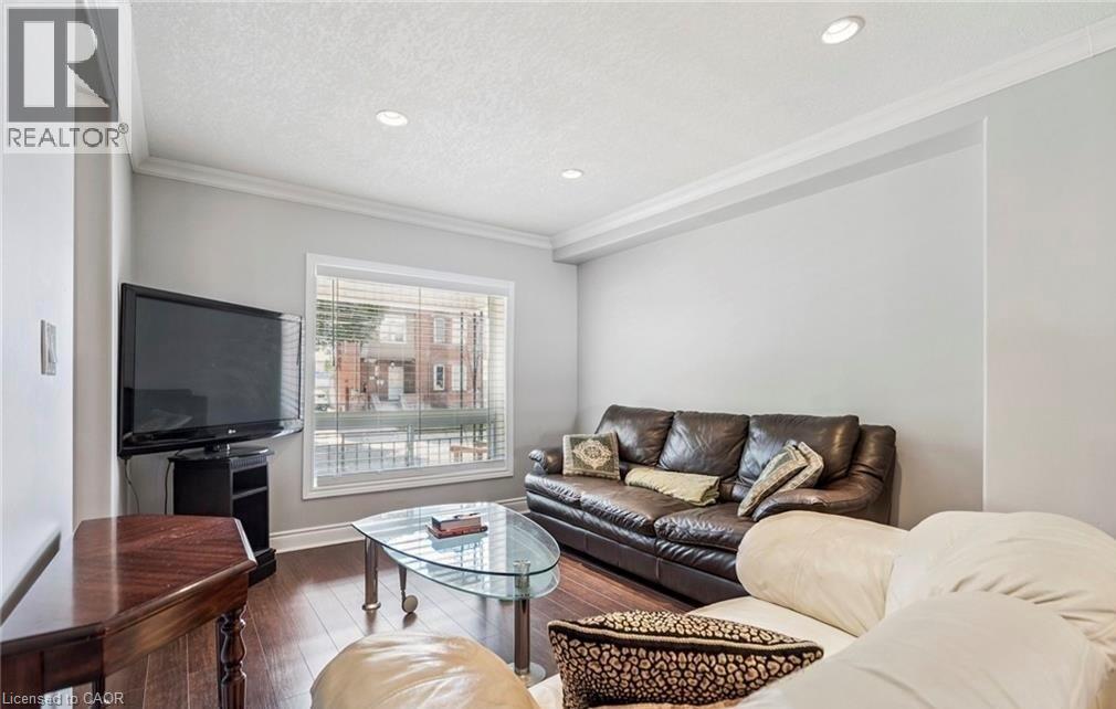 34 Cliff Avenue, Hamilton, Ontario  L8E 6A7 - Photo 2 - 40798384