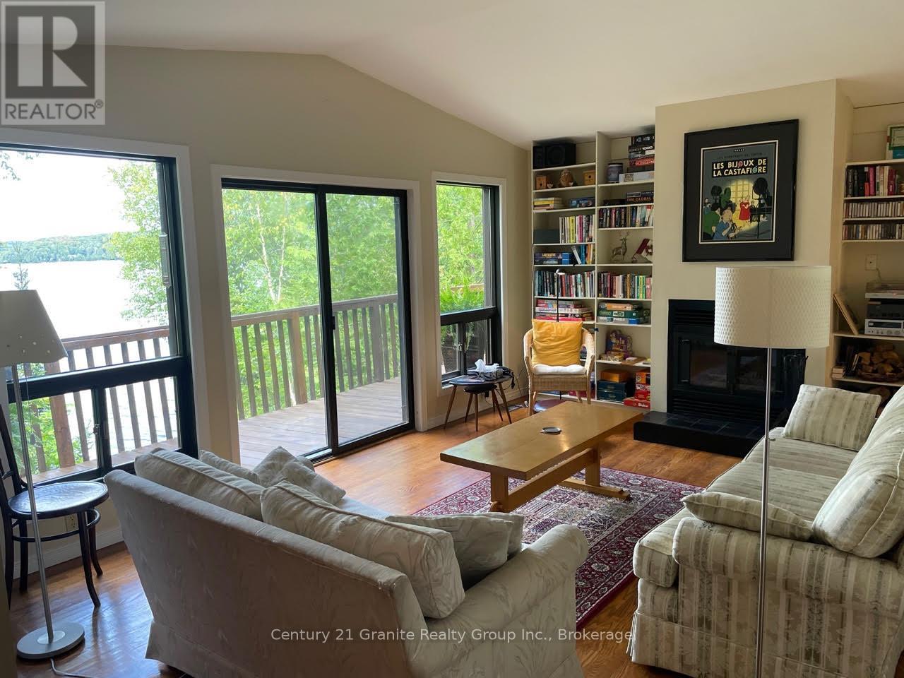 1119 Wampum Road, Dysart Et Al, Ontario  K0M 1S0 - Photo 10 - X12698628