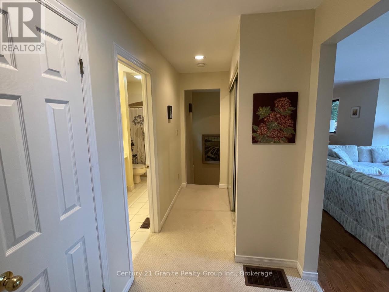 1119 Wampum Road, Dysart Et Al, Ontario  K0M 1S0 - Photo 38 - X12698628