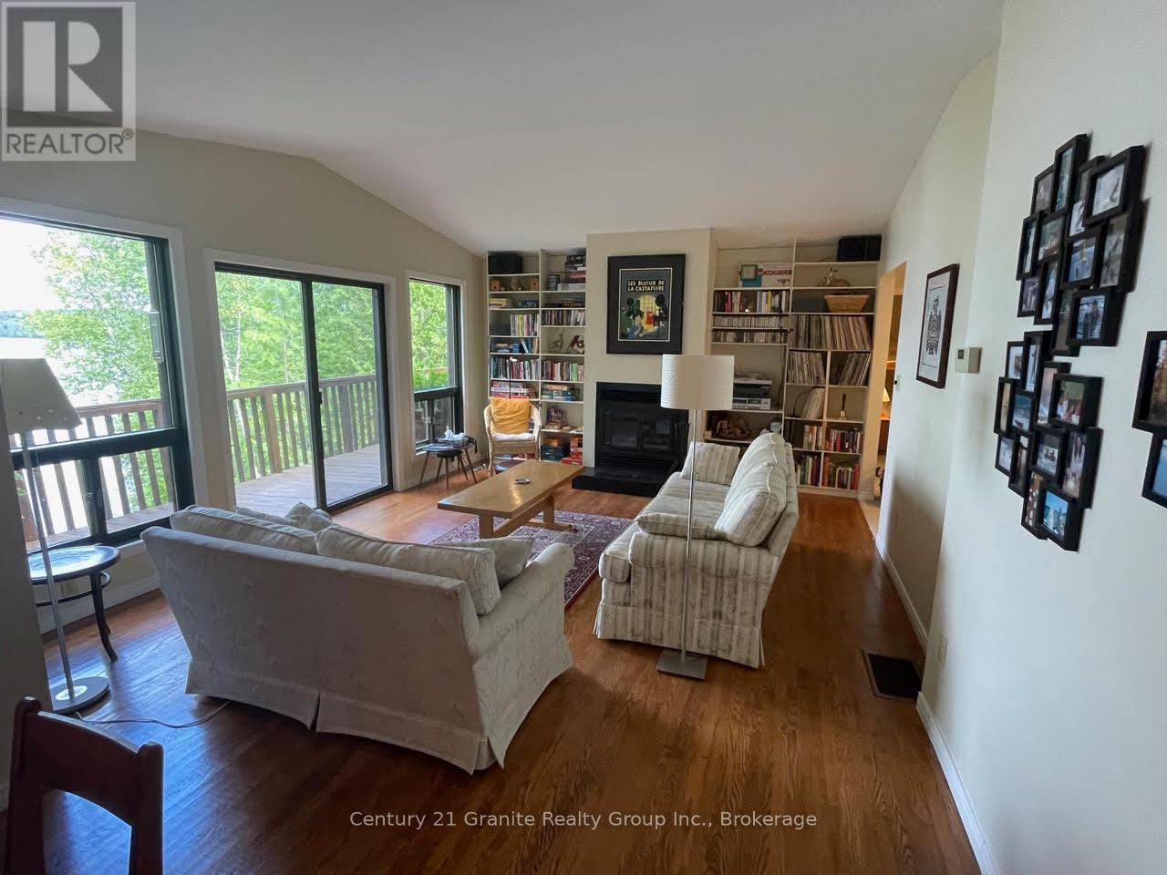 1119 Wampum Road, Dysart Et Al, Ontario  K0M 1S0 - Photo 5 - X12698628