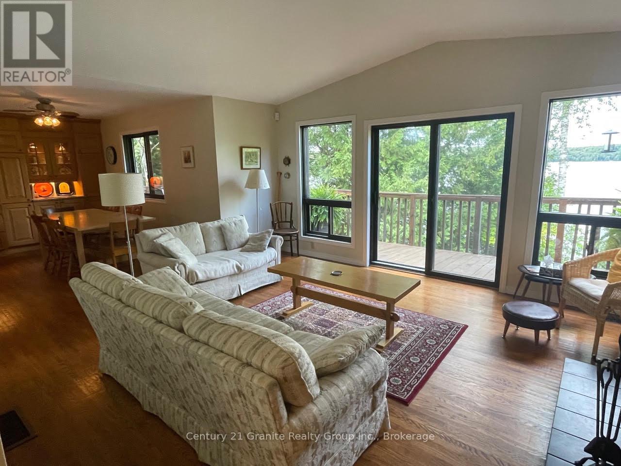 1119 Wampum Road, Dysart Et Al, Ontario  K0M 1S0 - Photo 6 - X12698628